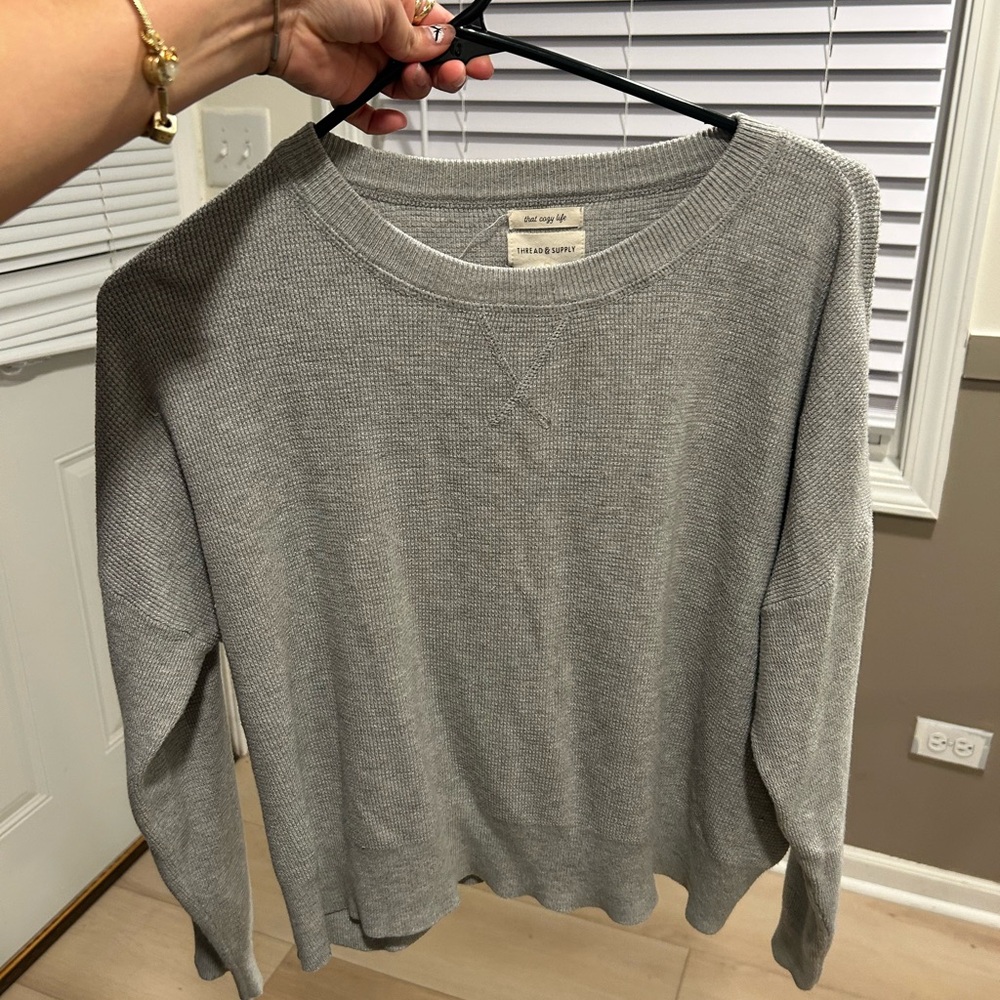 Thread & Supply Gray Knit Top size m